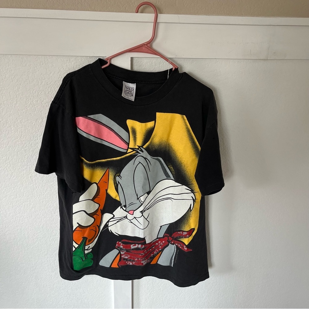 Wild Oats Men's Large Bugs Bunny T-shirt